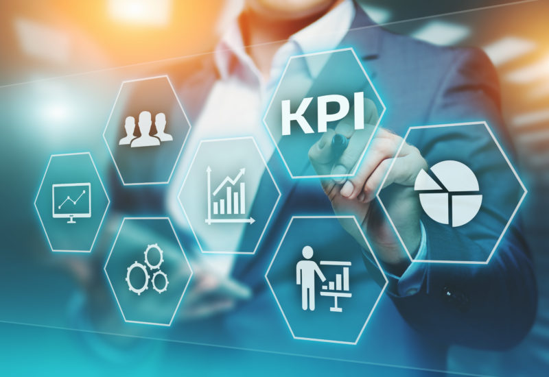 Four KPIs to Consider When Evaluating ROI of In-House vs Outsourced Human Capital Management Solutions